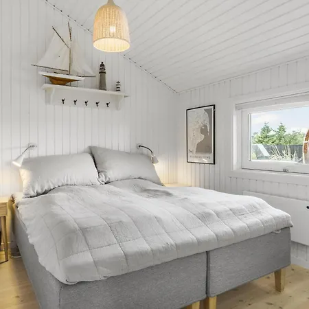 펜션 Beach Front Home In Oster Assels With Sauna Oster Assels